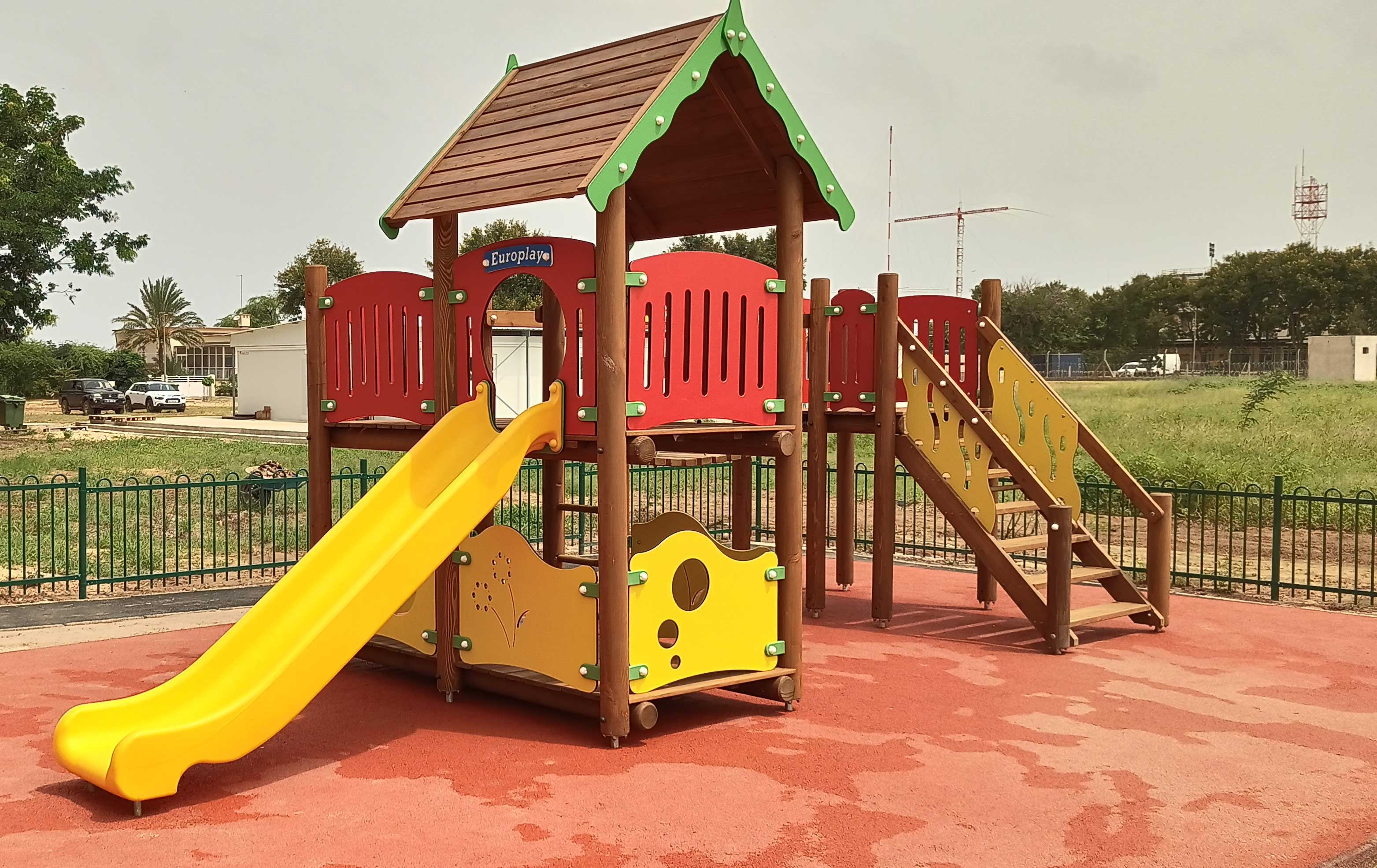 CAC SENEGAL  Parc de jeux avec des boules pour enfants