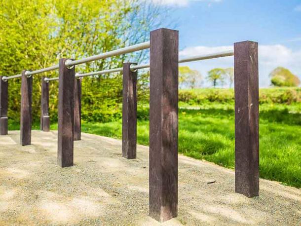 parcours sportif -  plastique recycle - barres paralleles