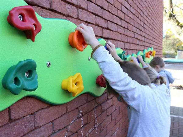 Mur d'escalade extérieur, jeux d'escalade d'extérieur, mur d'escalade pour  aire de jeux - Cofradis