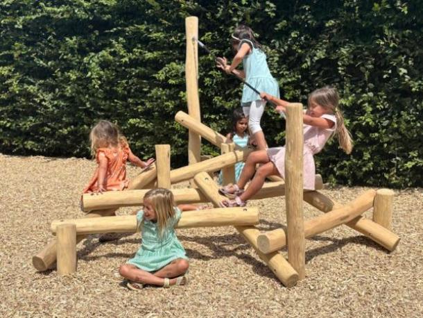 meli-melo - moyen modele - 4/12 ans