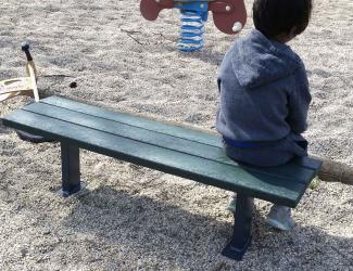 banquette bilba maternelle - acier et plastique recycle