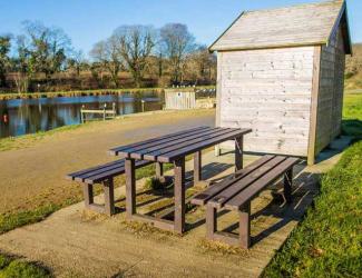 ensemble pique nique moderne en plastique recycle version banquettes - 200 cm