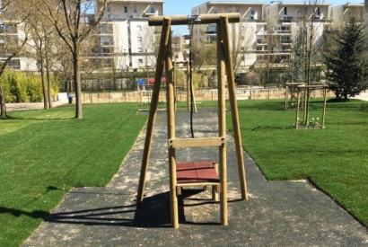 Installation d'une tyrolienne par la société AUBRAC SIGNAL (94832)